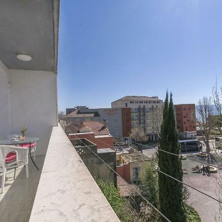 Apartment Nansy Omiš Eksteriør bilde