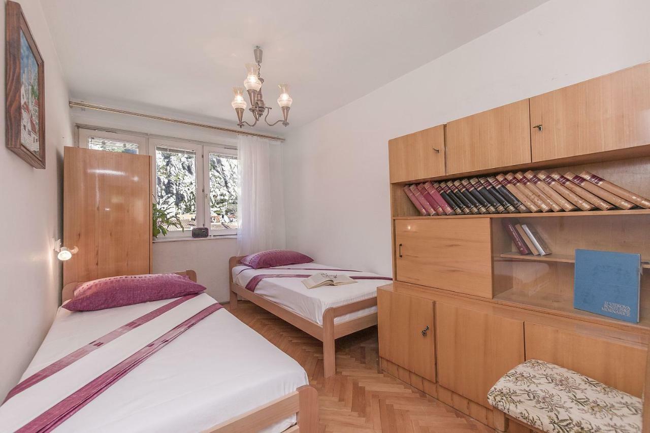 Apartment Nansy Omiš Eksteriør bilde