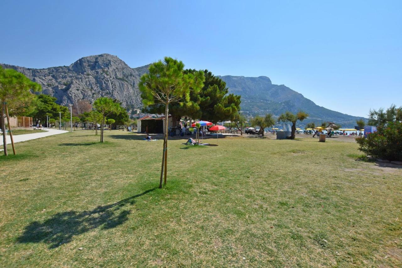 Apartment Nansy Omiš Eksteriør bilde