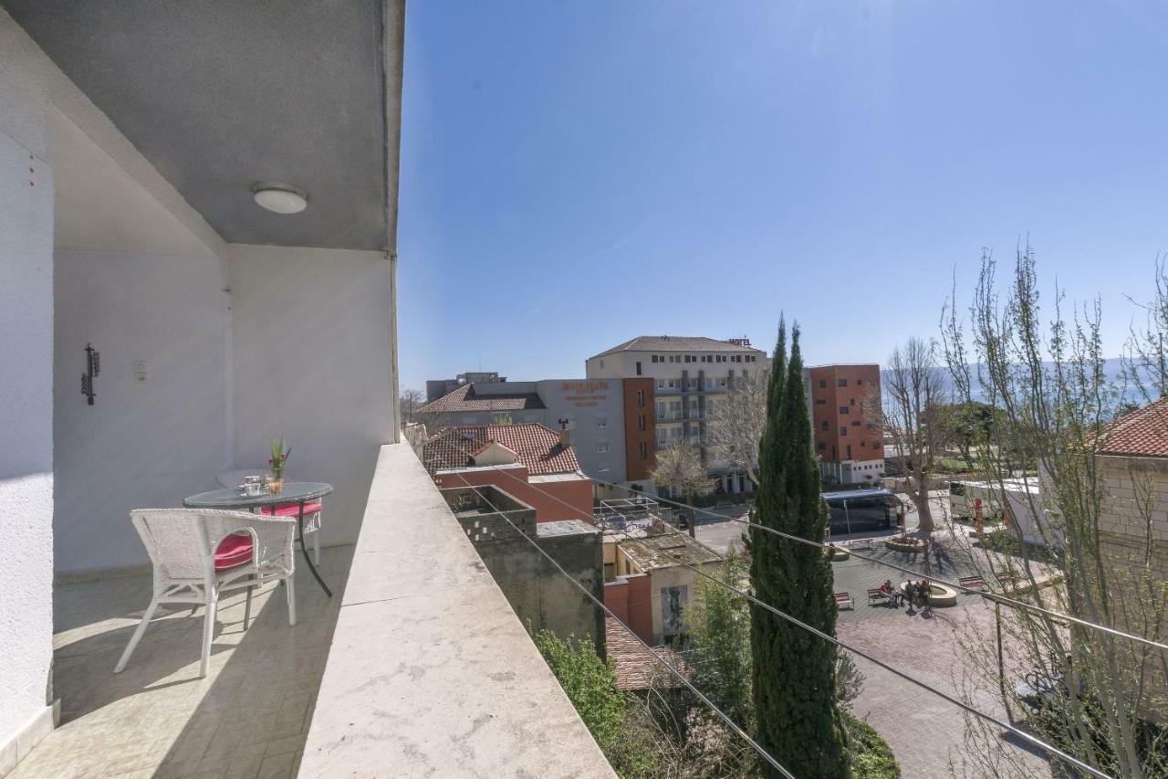 Apartment Nansy Omiš Eksteriør bilde